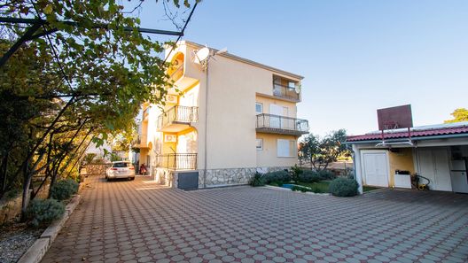 Apartments Petar Srima (1)