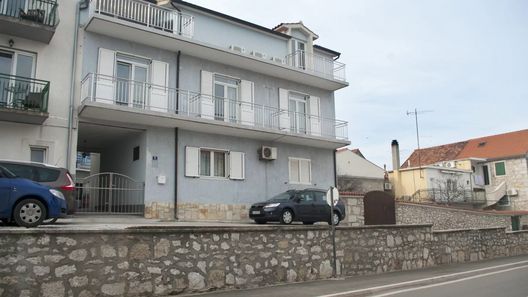 Apartment and Room Zoran Vodice (1)