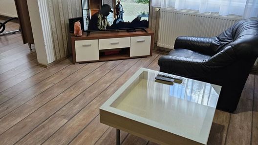 Fenyves Apartman Tiszafüred (1)