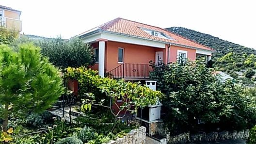 Apartmani Ivo 3 Vinišće (1)