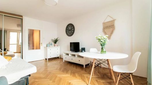 Apartament Dąbrowskiego III Warszawa (1)