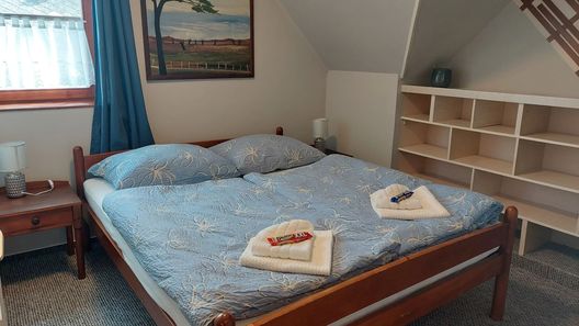 LiBe Apartman Gyenesdiás (1)