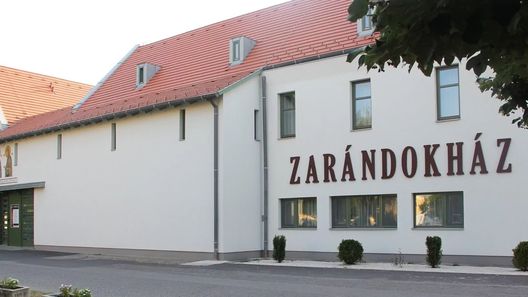 Máriapócsi Lelkigyakorlatos és Zarándokház (1)