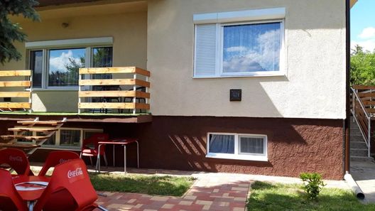 Edizo Apartman Balatonkenese (1)