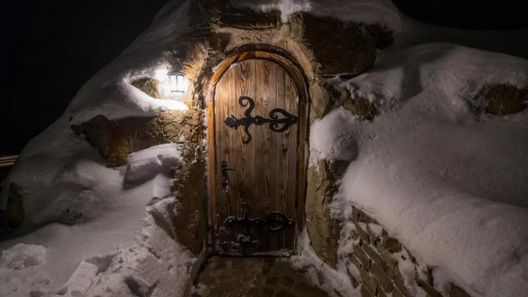 Domek Hobbita z jaskinią SPA Jaworzyny (1)