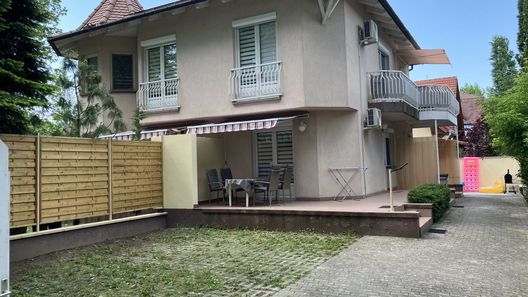 BL 53 Apartman Siófok (1)