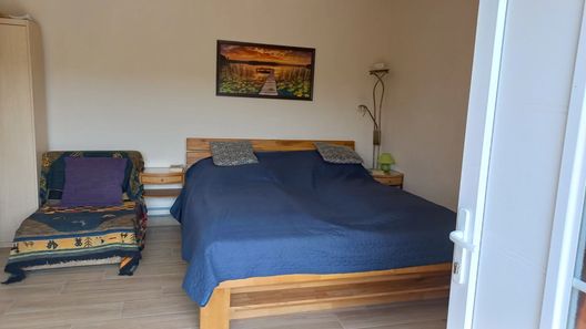 Bicik-Lak Apartman Balatonfűzfő (1)