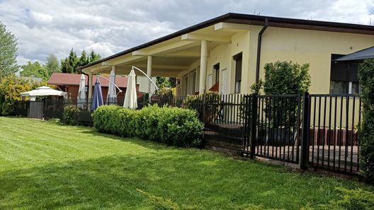 Vanilla pokoje i apartamenty nad brzegiem jeziora Okuninka (1)