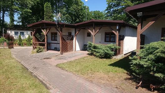 Domki Letniskowe "Zacisze" w Cetniewie (1)