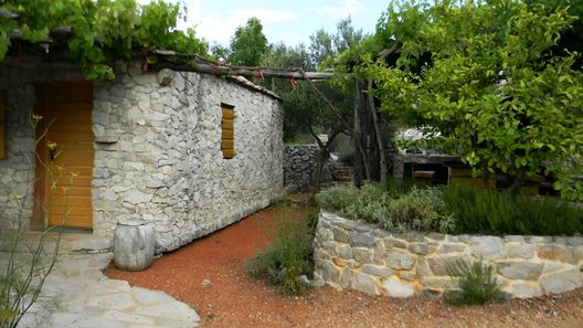 Traditional Cottage Lavender Trpanj (1)