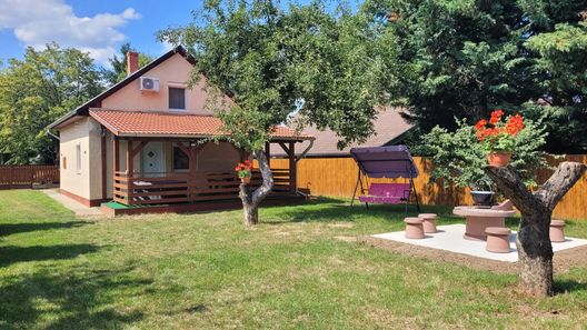 Gyöngyvirág Apartman Tiszaörs (1)