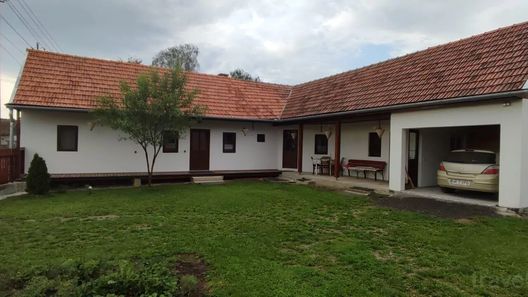 Cabana Becze Lăzarea (1)