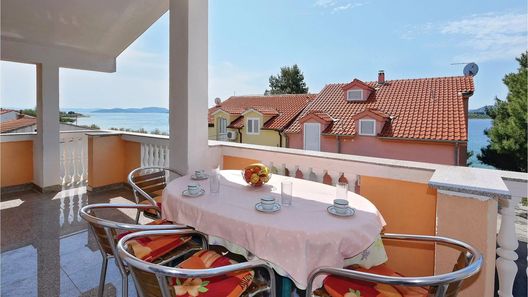 Apartman Vodice - CDJ268 (1)