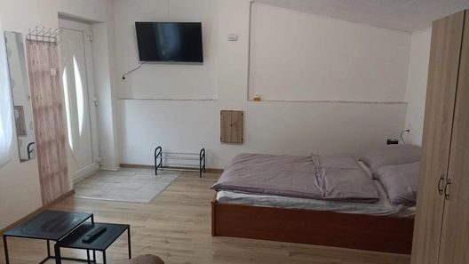 Lile Apartman Balatonlelle (1)