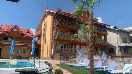 Hypnotic Villa Pitești (1)