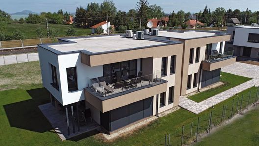 Zea Apartmanok Balatonfenyves (1)