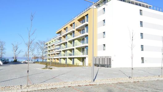 Granada 4 Közvetlen Vizparti Prémium Apartman**** Siófok (1)