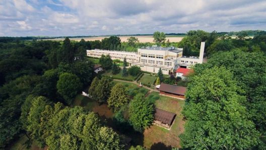 CENTRUM SZKOLEŃ I KONFERENCJI GEOVITA W JADWISINIE (1)