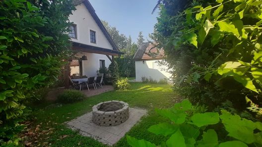 Nádtetős Apartman Fonyód (1)