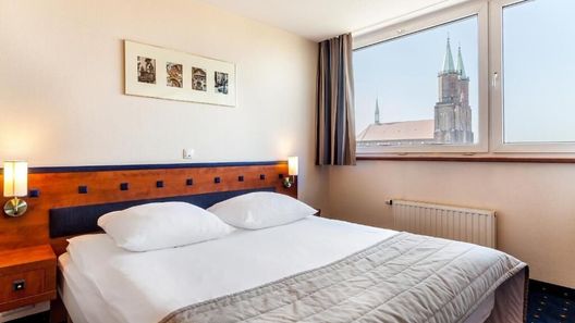 Qubus Hotel Legnica (1)