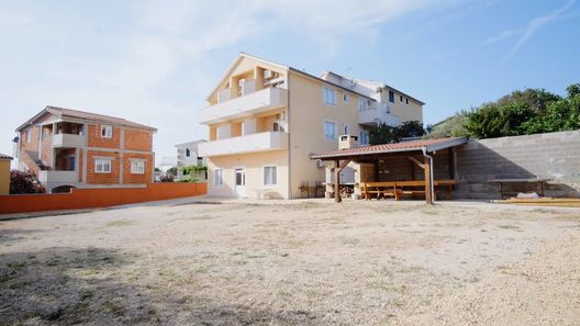 Apartments Rucmarin Drage (1)