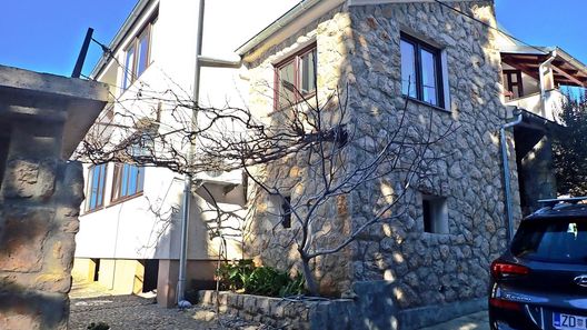 Apartment MASLINA-on quiet location Starigrad Paklenica (1)