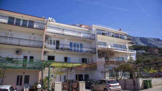 Apartments Julijana Makarska (1)