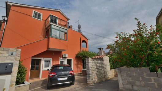 Apartment Tenci Novigrad (1)