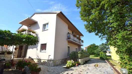 Apartments Josipa Malinska (1)