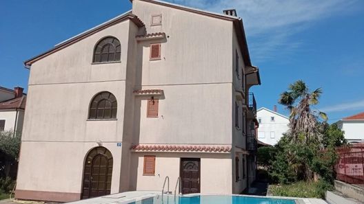 Apartments LEO with pool Umag (1)