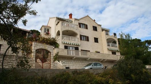 Apartmanok Parkolóhellyel Postira, Brac - 727 Postira (1)