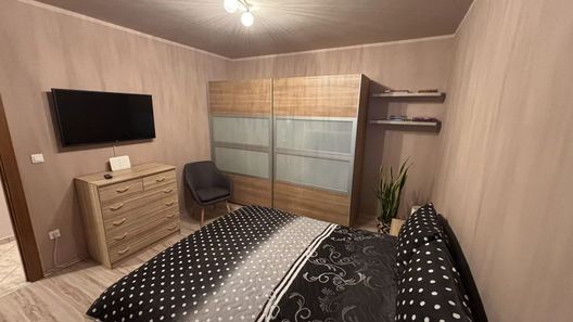 Makra-tető Öregtölgy Apartman Pécs (1)