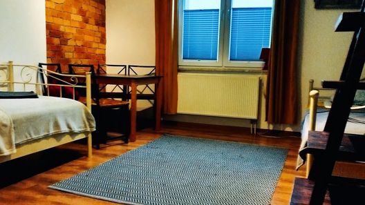 Apartament z ogrodem w sercu Torunia  (1)