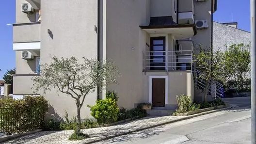 Apartmani Antić 1 Pješčana Uvala (1)