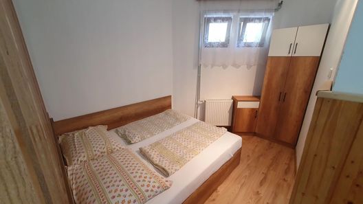 Doboshaus-Máté "A" Apartman Zamárdi (1)