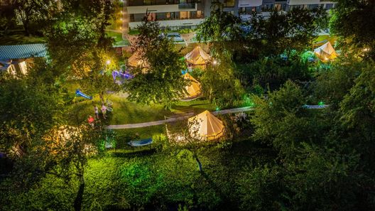 Dragonfly Gardens - Urban Glamping Brașov (1)