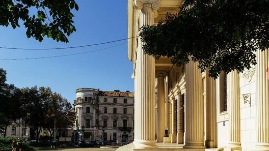 Gala Apartment Athenaeum - Amazing Architecture București (1)