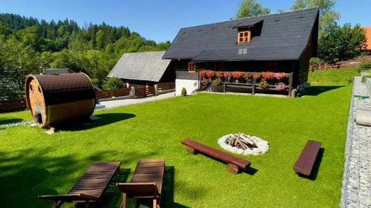 Traditional deer cabin with sauna Dolný Kubín (1)