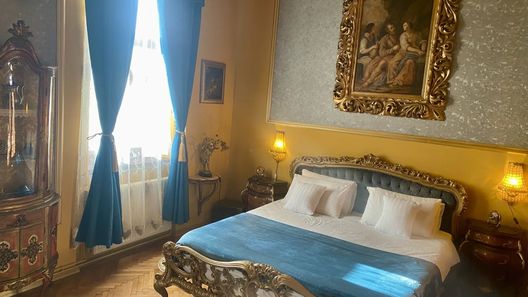 Luxury Apartments in the Historic Center Cluj-Napoca (1)