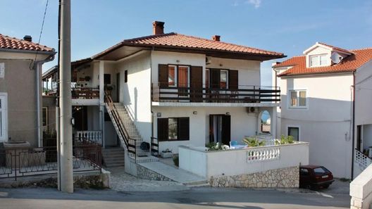 Apartment and Rooms Luka Vrbnik (1)