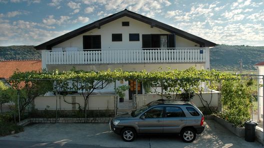 Apartments Ruža Supetarska Draga (1)