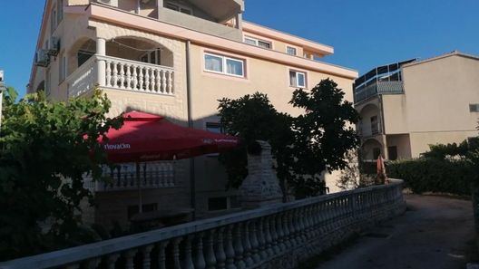 Apartments Budi Vodice (1)