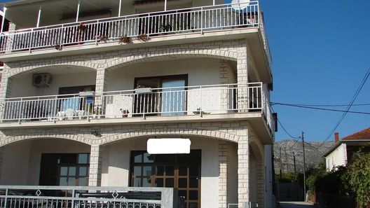 Apartments Tone Trogir (1)