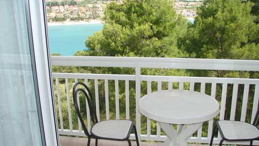 Apartments Mara Trogir (1)