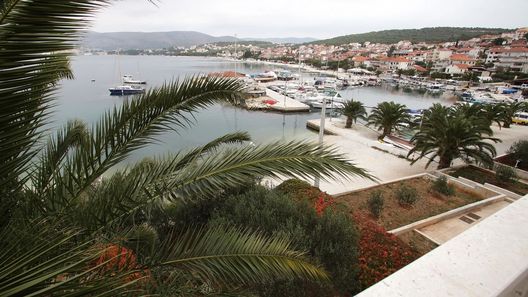 Apartments Antonia Okrug Gornji (1)