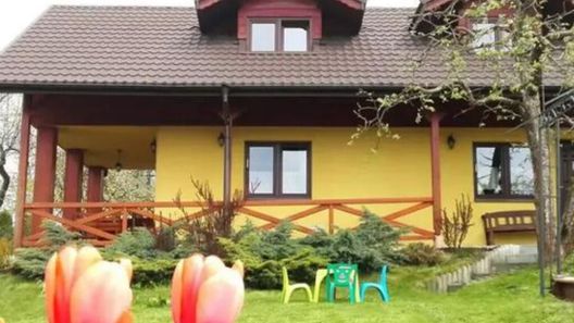 Dom Pod Jabłonią (1)