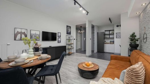 Malborska 16E | Jasny Apartament | Parking Warszawa (1)