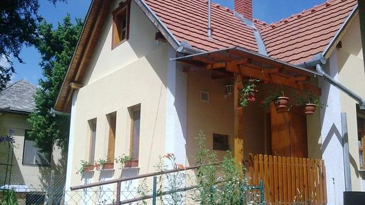 Liget Apartmanház Harkány (1)