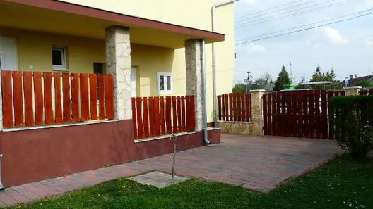 Narancs Apartman Gyomaendrőd (1)