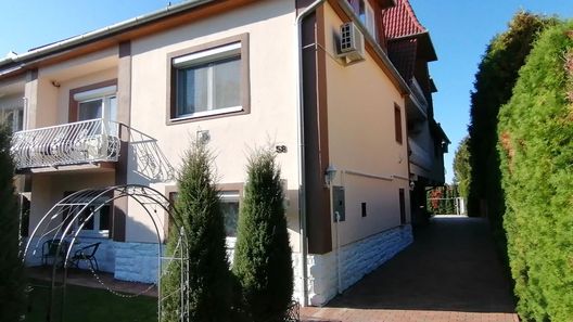 Magdalena Apartmanház Hévíz (1)